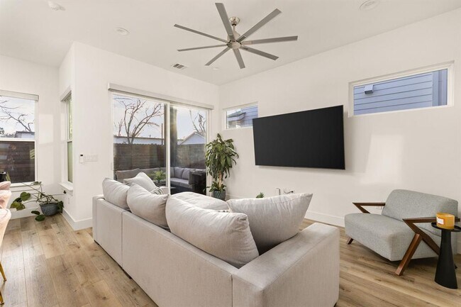 Building Photo - 5109 Glissman Rd