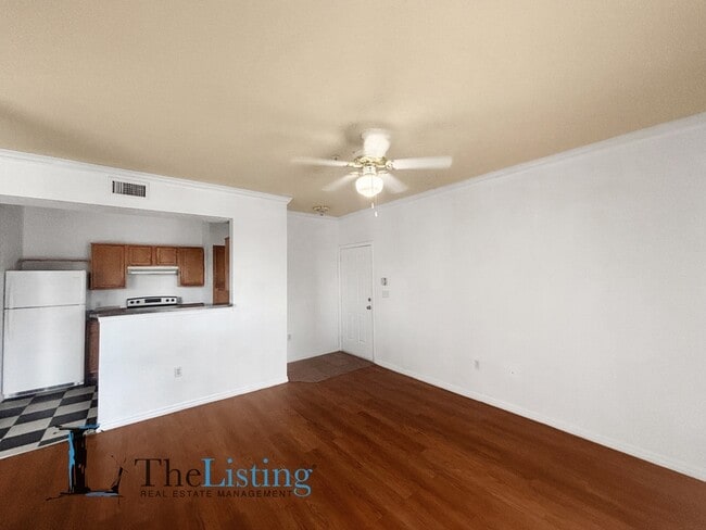 Building Photo - 3714 Palm Desert Ln