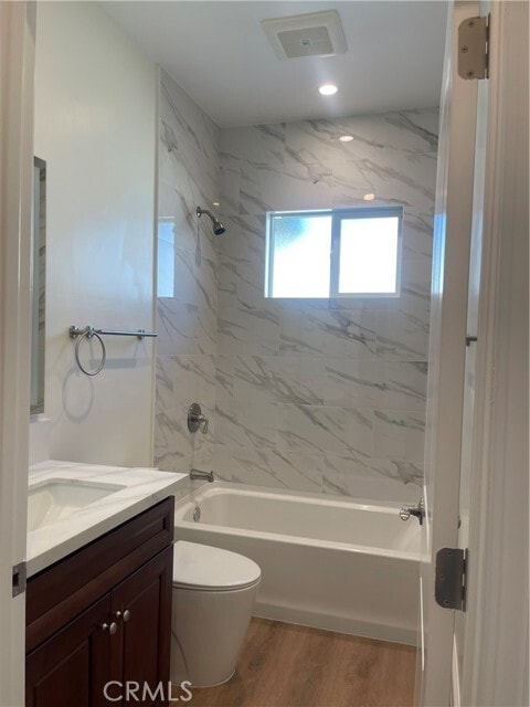 Building Photo - 9546 E Live Oak Ave