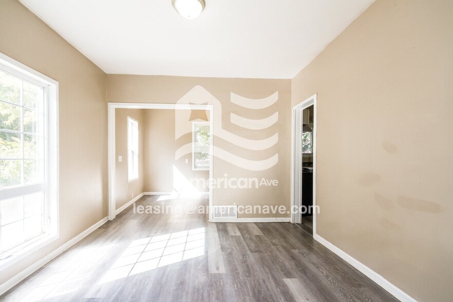 Building Photo - 836 28th St