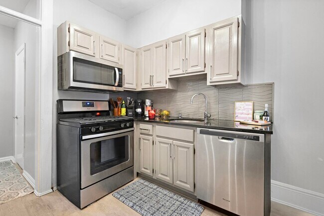 Building Photo - 114 Washington St