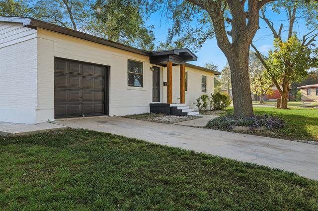 Building Photo - 5345 Hensley Dr