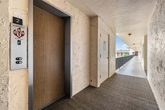 Building Photo - 12300 Vonn Rd