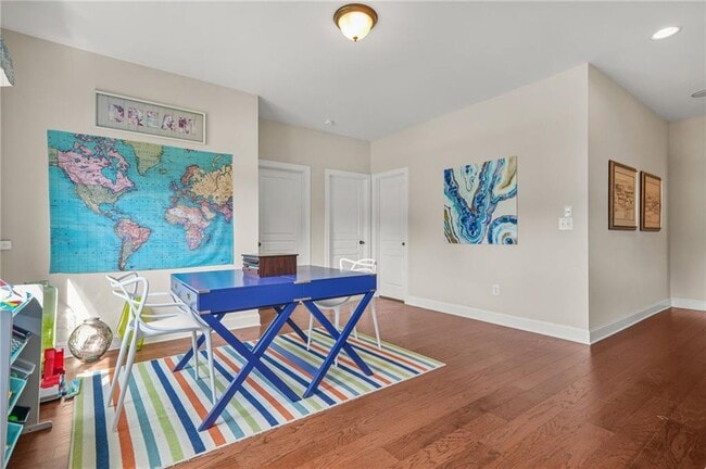 Building Photo - 705 Pressing Dr