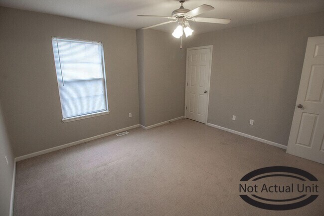 Building Photo - 4015 Snowy Owl Dr