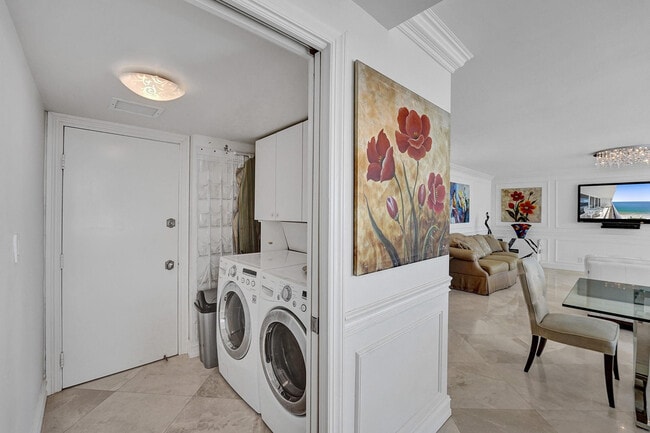 Building Photo - 4280 Galt Ocean Dr