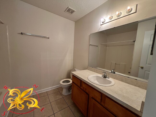 Building Photo - $1395 - Willow Ridge Condo