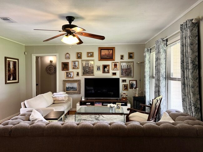 Building Photo - 7357 Brace St