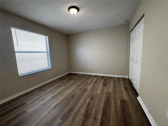 Building Photo - 12388 NE 48th Loop