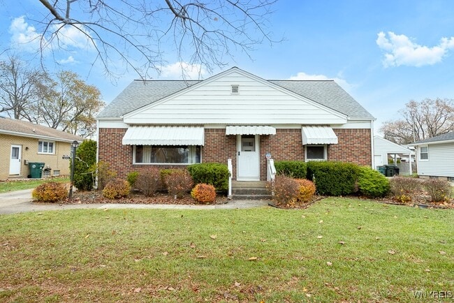 Building Photo - 685 Barrally St