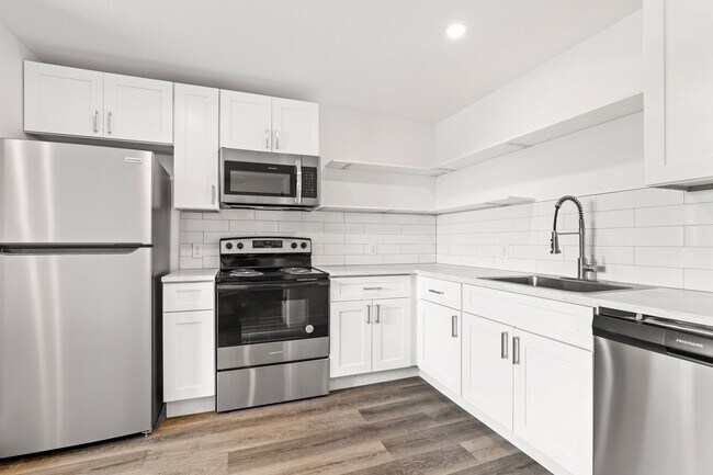 Floorplan - Eleven8 Apartments