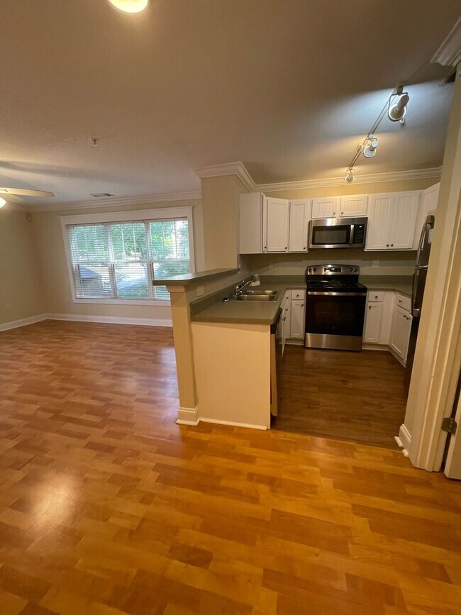 Building Photo - 07-212 Warrior