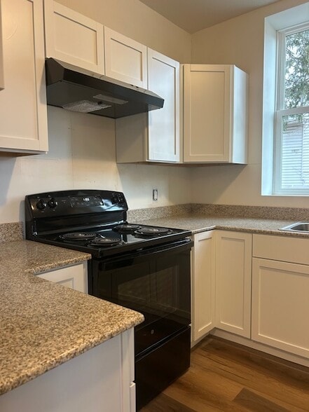 Building Photo - 62 Elizabeth St