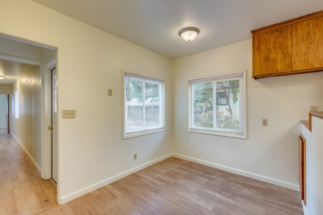 Building Photo - MOVE IN SPECIAL $250 OFF FIRST MONTHS RENT