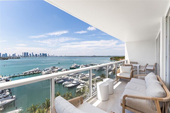 Building Photo - 1800 Sunset Harbour Dr