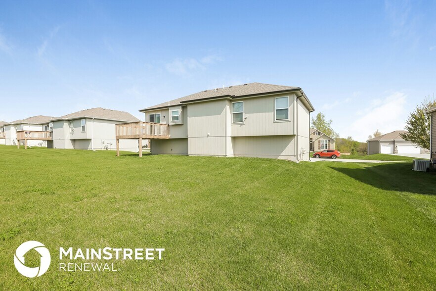 Building Photo - 1015 Clayton Dr