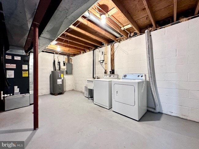 Building Photo - 1351 St Francis Rd