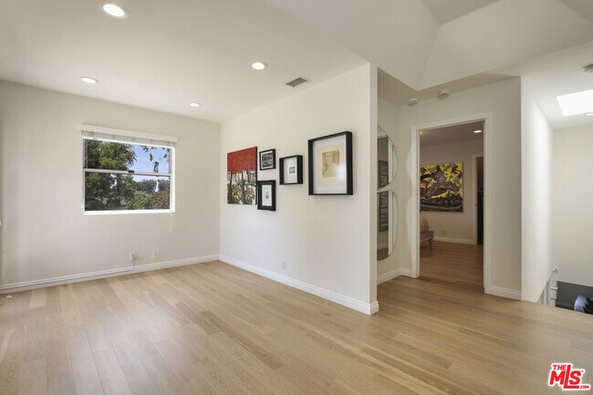Building Photo - 3028 Motor Ave