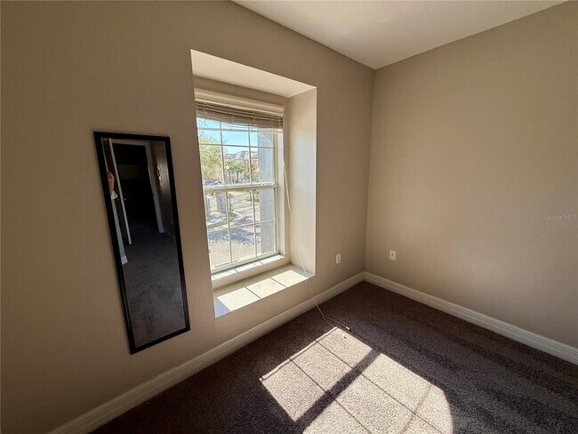 Building Photo - 2503 Aventurine St