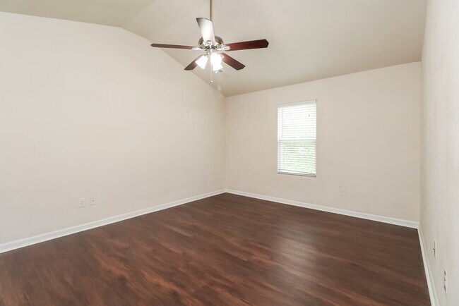 Building Photo - 2124 Boulder Ct