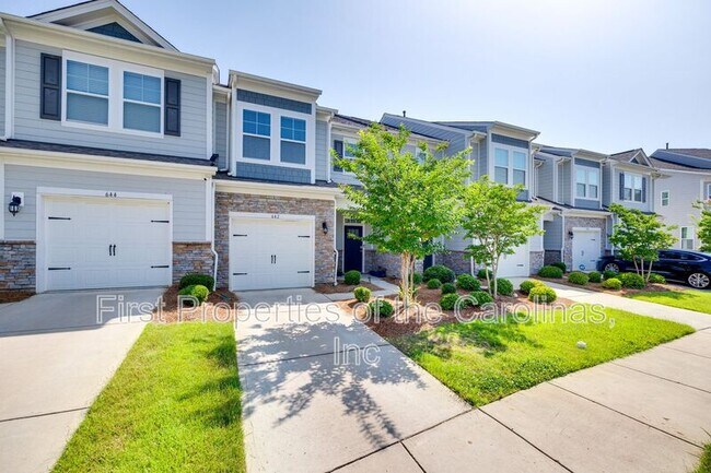 Building Photo - 642 Altamonte Dr