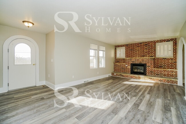 Building Photo - You are exactly where you ought to be!