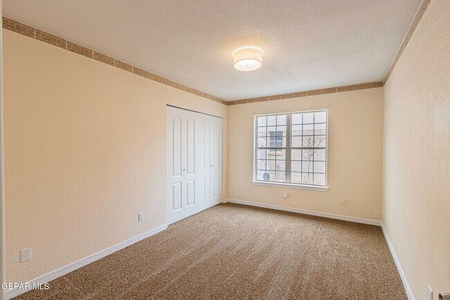Building Photo - 11301 Tom Ulozas Dr
