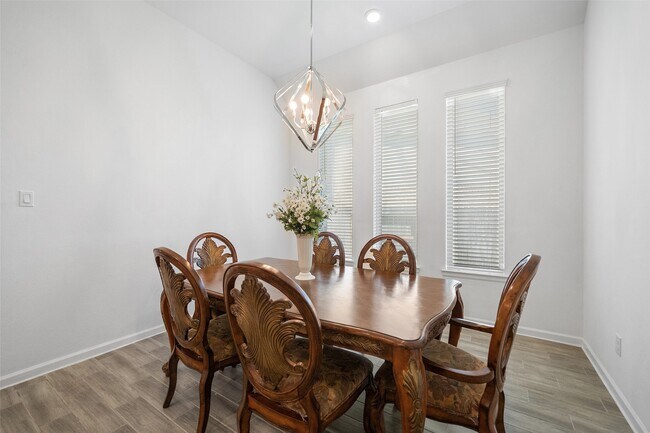 Building Photo - 11107 Willamer St