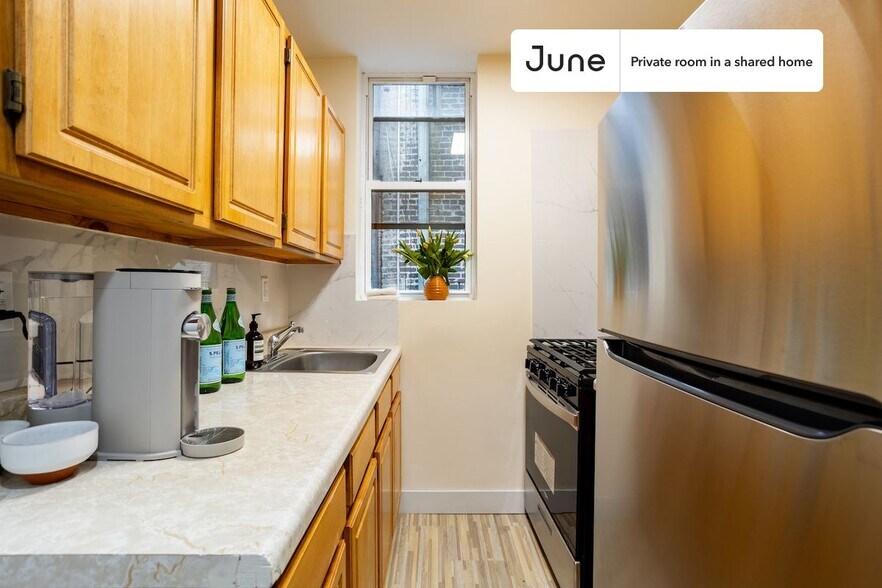 Building Photo - Room in Shared 3.0 bed/1 bath home