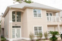 Building Photo - 7009 N Lagoon Dr