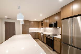 Building Photo - 44 Springside