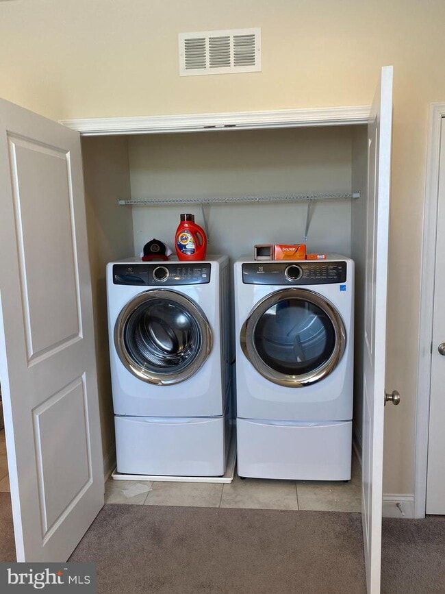 Building Photo - 5001 Judicial Way