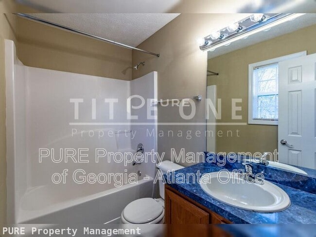 Building Photo - 177 Majesty Dr