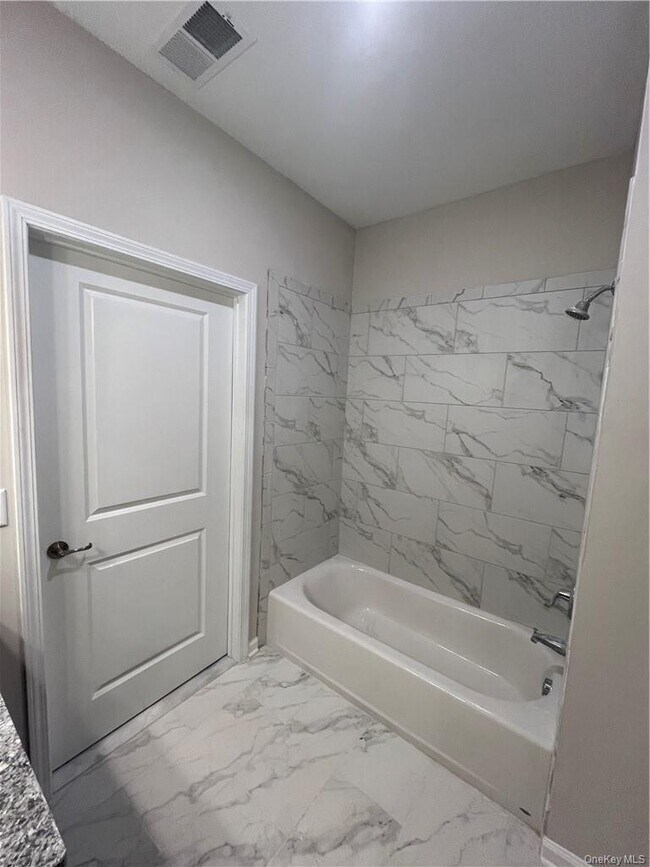 Building Photo - 422 Tower Ridge Cir