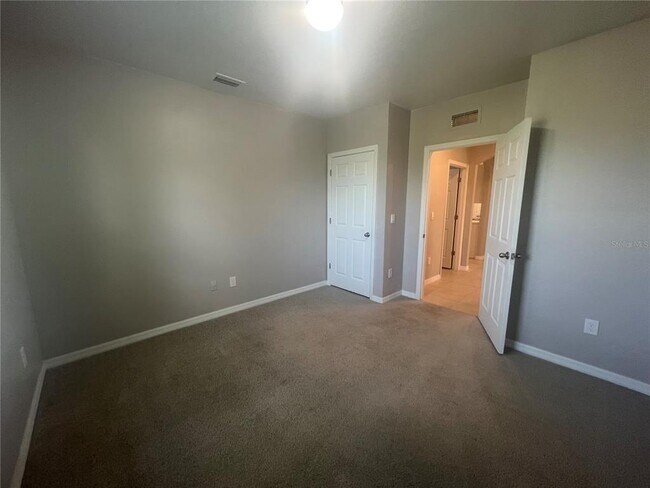 Building Photo - 280 Perute Ct