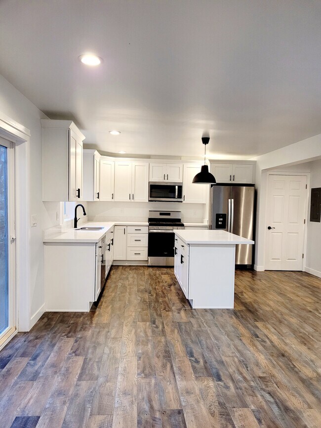 Primary Photo - 13454 95th Ave NE