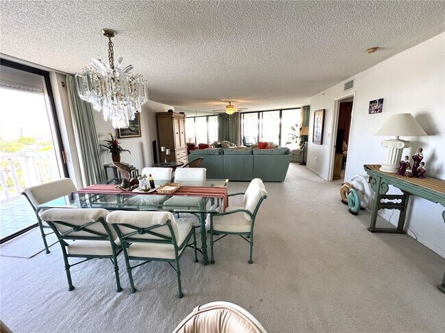 Building Photo - 6650 Sunset Way