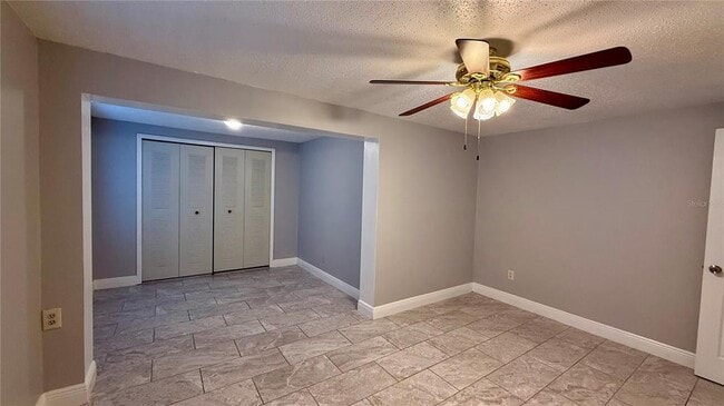 Building Photo - 724 N Lincoln St