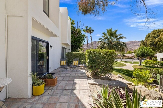 Building Photo - 48756 Desert Flower Dr