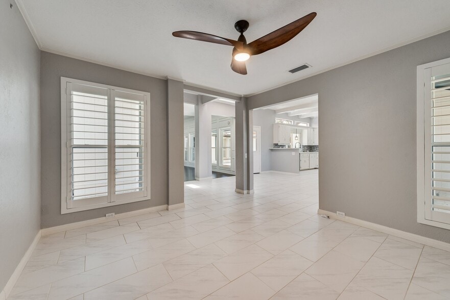 Building Photo - 3532 Parkhaven Dr