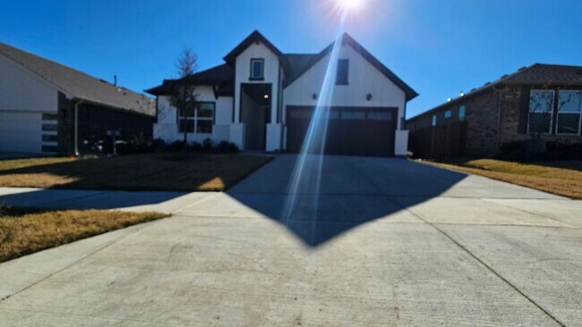 Building Photo - New Home For Rent!