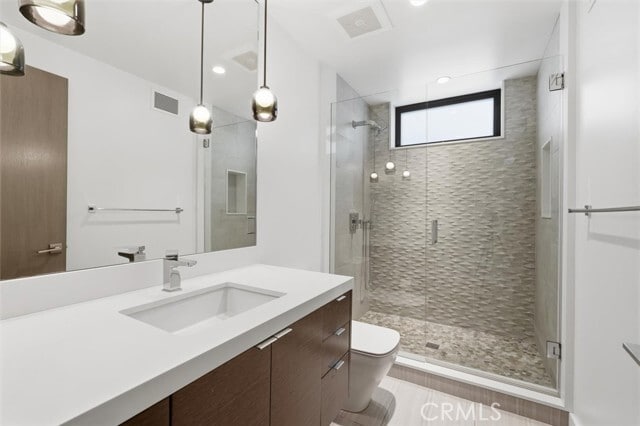 Building Photo - 300 25th St