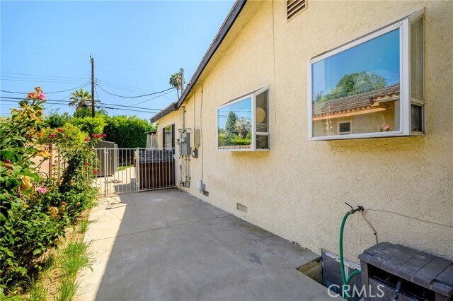 Building Photo - 16034 Liggett St