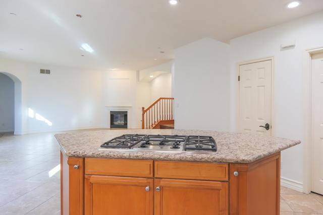 Building Photo - 415 N Cedros Ave