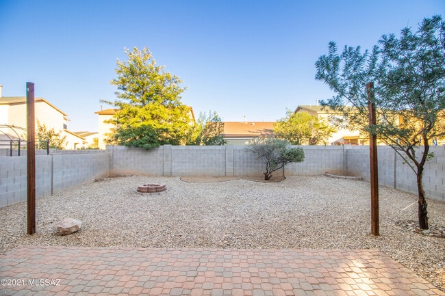 Building Photo - 7043 S Gull Ln