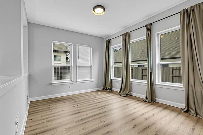 Building Photo - 17415 Violet Vineyard St