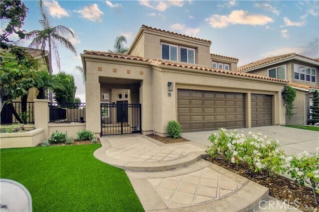 Building Photo - 13 Bernay