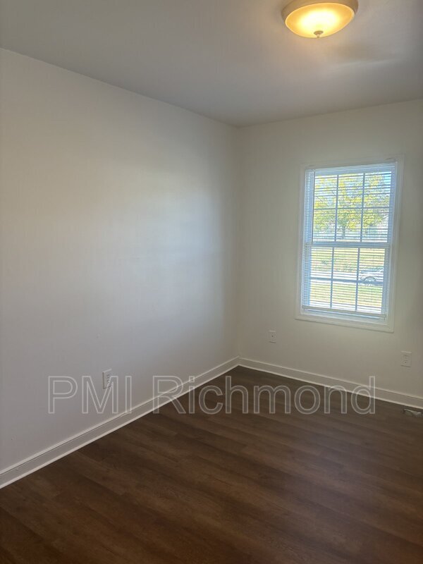 Building Photo - 3411 Chalfont Dr