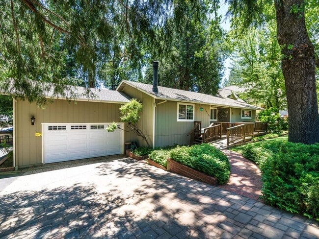 Building Photo - 19571 Chaffee Cir