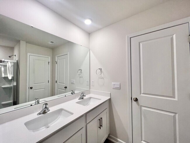 Building Photo - New Construction 4 BD, 2.5BA Fuquay-Varina...